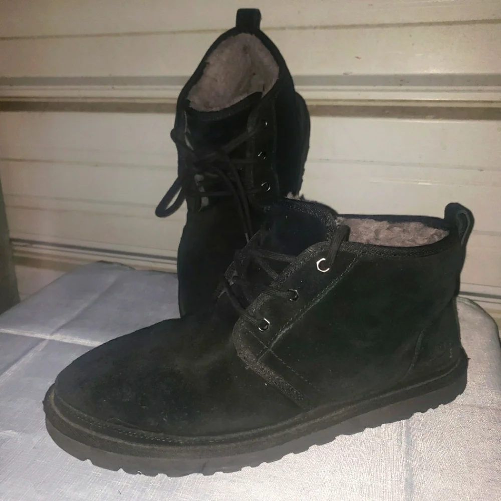 Men's Size 11 UGG Neumel Chukka Boots Black shoes warm winter